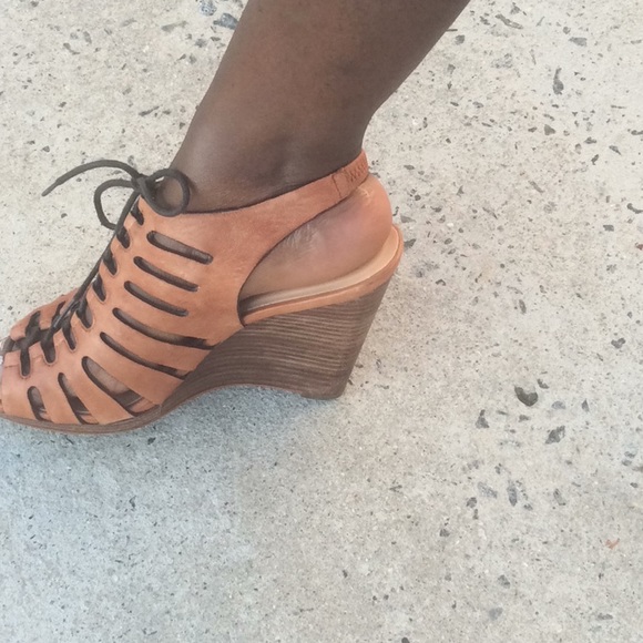 Cole Haan wedge sandals - Picture 4 of 4